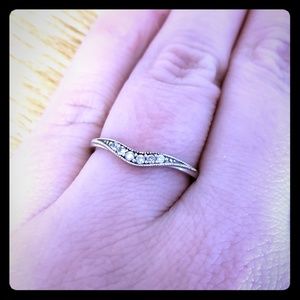 ZALES SZ 8 Vintage Style Diamond and White Gold